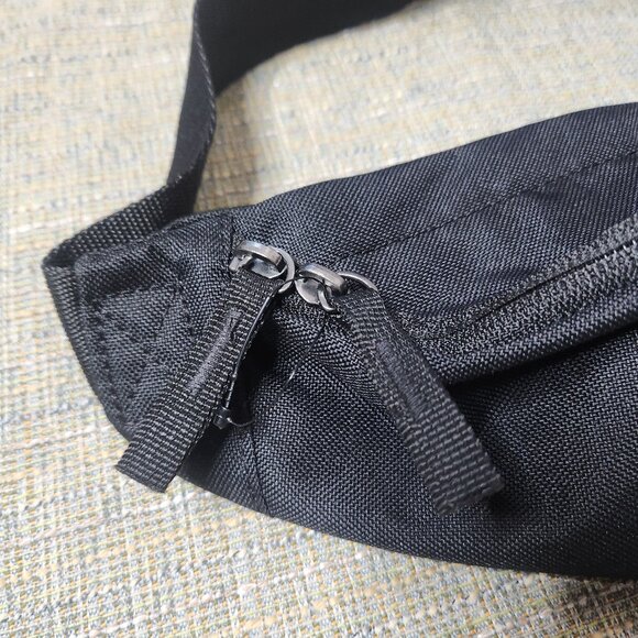 Nike Black Heritage Hip Fanny Pack Bag Waist Belt Buckle Crossbody Sling - Picture 6 of 11